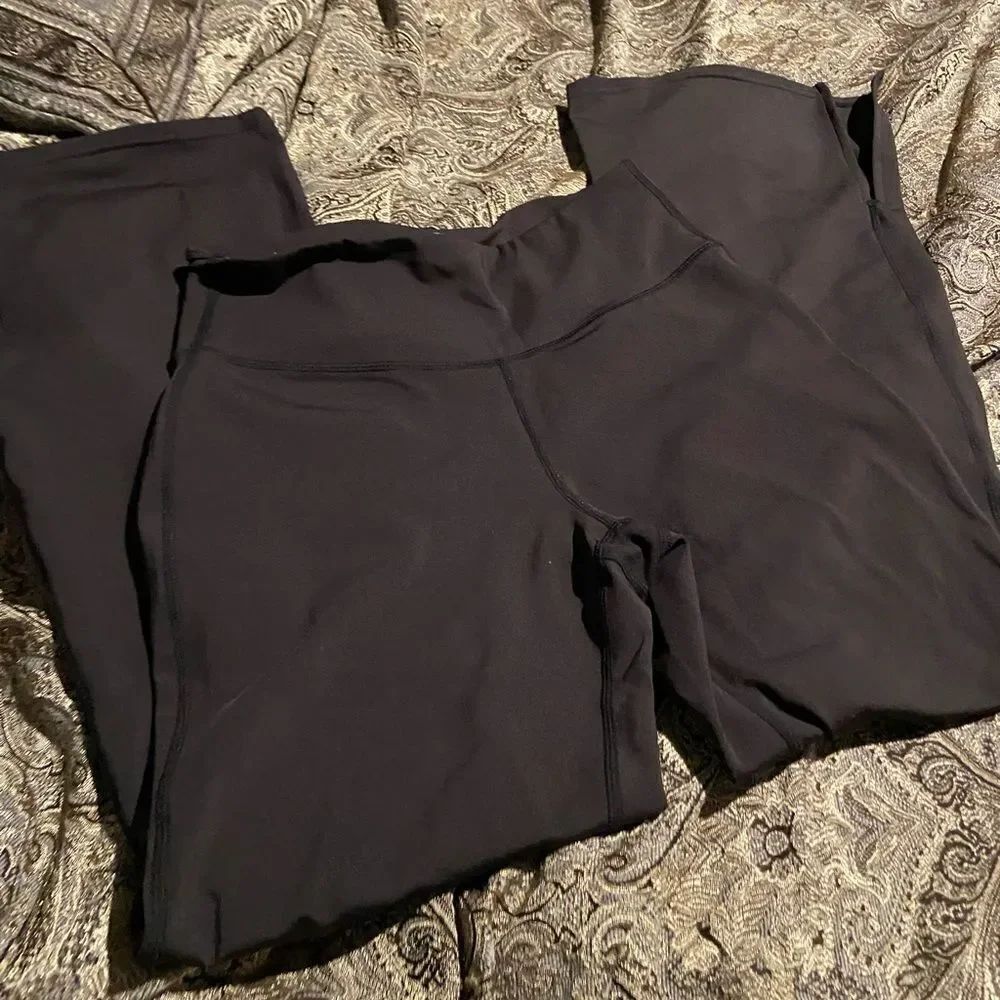 Move Theory size small workout pants poly/spandex blend excellent condition